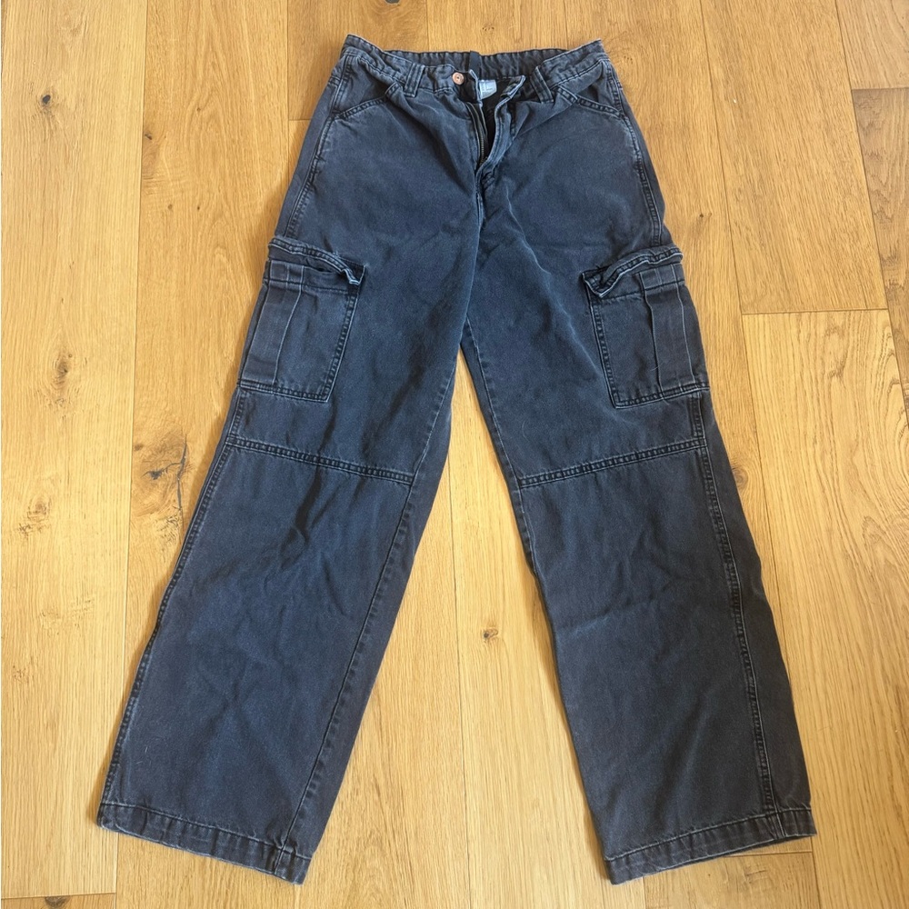 H&M Divided Washed Black/Gray Cargo Jeans with Modern Appeal